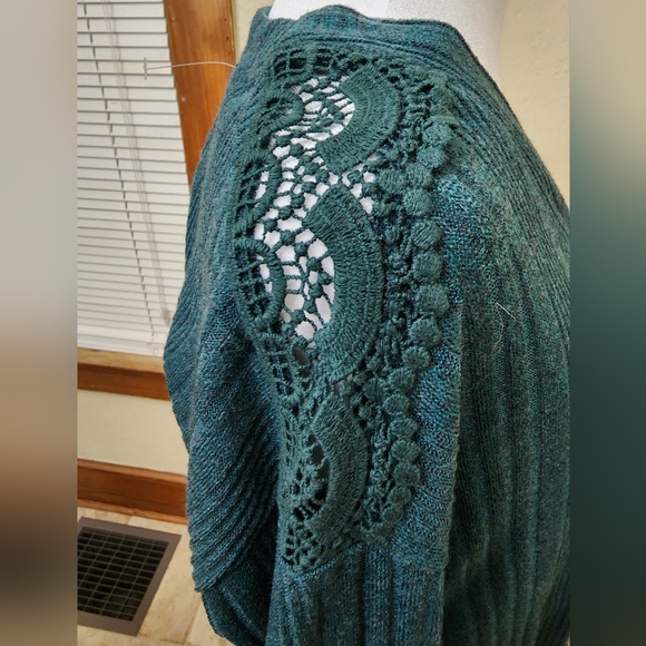 Like New! Maurices Long Sleeve Button Down Tie Front Green Top~ XS~ - Picture 7 of 11